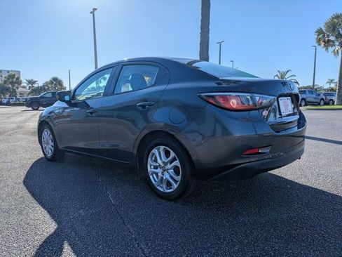 Used 2017 Toyota Yaris iA FWD image 6