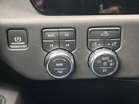 Certified 2024 GMC Sierra 1500 Elevation image 18