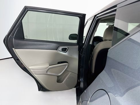 Used 2022 Kia Soul LX w/ Technology Package FWD image 25