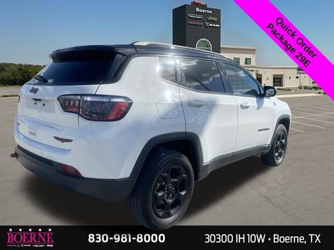 Used 2023 Jeep Compass Trailhawk AWD/4WD image 7