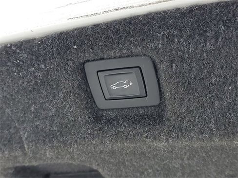 Used 2018 Cadillac CT6 Luxury image 9