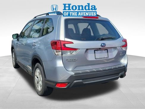 Used 2021 Subaru Forester AWD/4WD image 4
