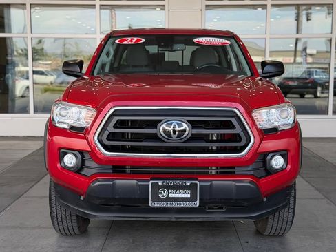 Certified 2023 Toyota Tacoma SR5 AWD/4WD image 5