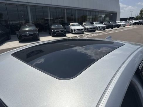 Used 2016 Cadillac XTS Luxury w/ Driver Awareness Package FWD image 13