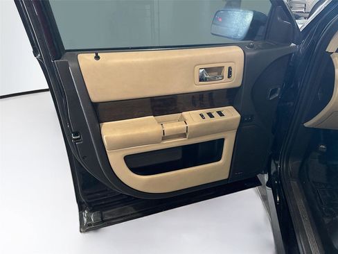 Used 2018 Ford Flex Limited image 9