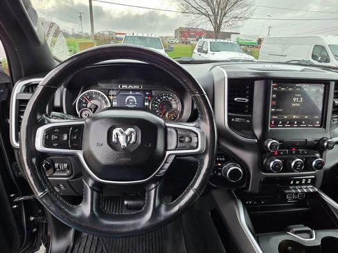 Used 2019 RAM 1500 Big Horn image 17