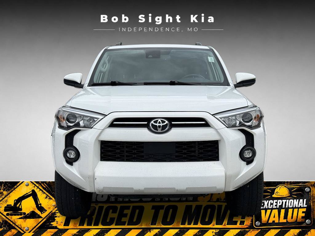 Used 2024 Toyota 4Runner SR5 RWD image 21