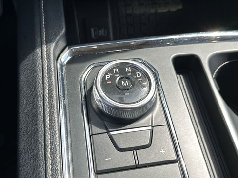 Used 2024 Ford Expedition Max XLT image 32