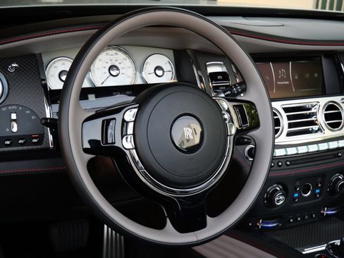 Certified 2021 Rolls-Royce Dawn RWD image 16