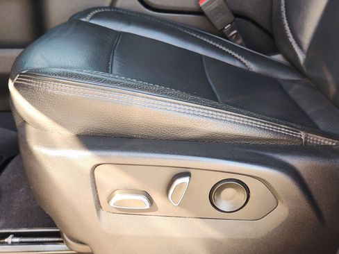 Used 2022 GMC Yukon XL Denali image 25