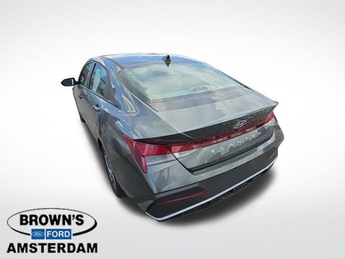 Used 2024 Hyundai Elantra SEL FWD image 5