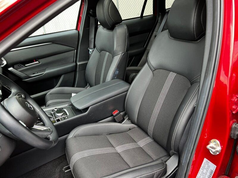 Used 2025 MAZDA CX-50 AWD 2.5 S w/ Premium Package image 18