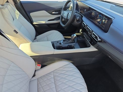New 2026 Nissan Sentra SL w/ Floor Mat Package FWD image 10