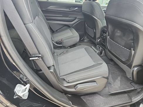 Certified 2025 Jeep Grand Cherokee L Laredo w/ Luxury Tech Group I AWD/4WD image 28