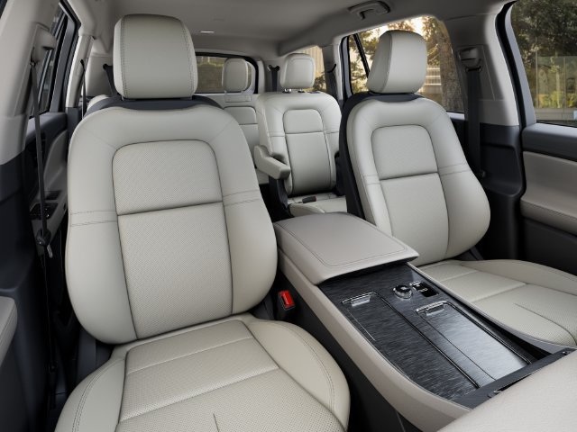 New 2027 Lincoln Aviator AWD image 11