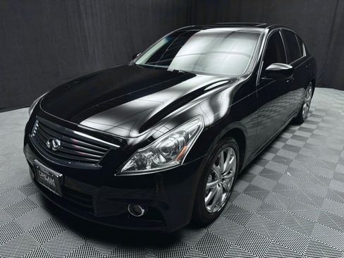 Used 2013 INFINITI G37 Sport RWD image 2