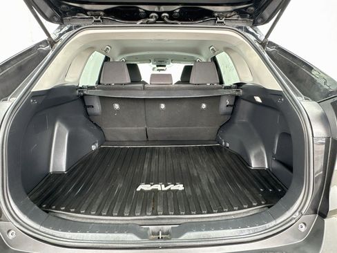 Used 2023 Toyota RAV4 LE FWD image 17