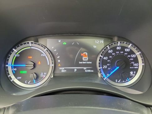 Used 2023 Toyota Highlander XLE FWD image 29