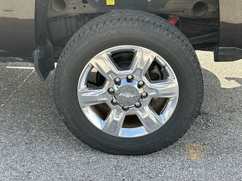 Used 2018 Chevrolet Silverado 2500 LTZ w/ Duramax Plus Package AWD/4WD image 12