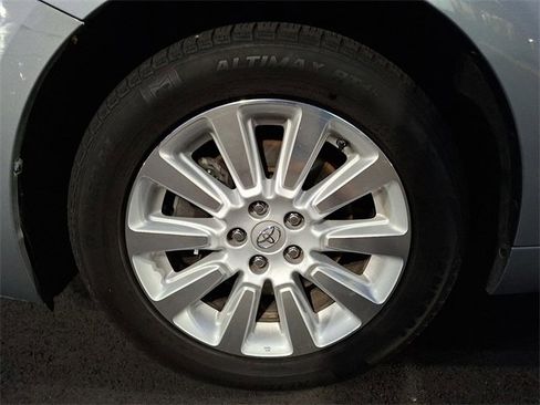 Used 2014 Toyota Sienna XLE image 8