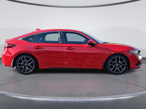 Used 2023 Honda Civic Sport Touring image 2