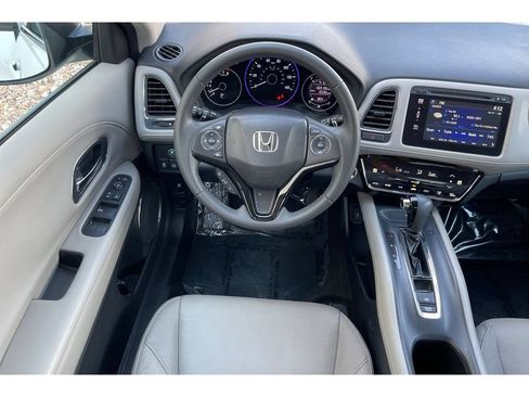 Used 2018 Honda HR-V EX-L image 17