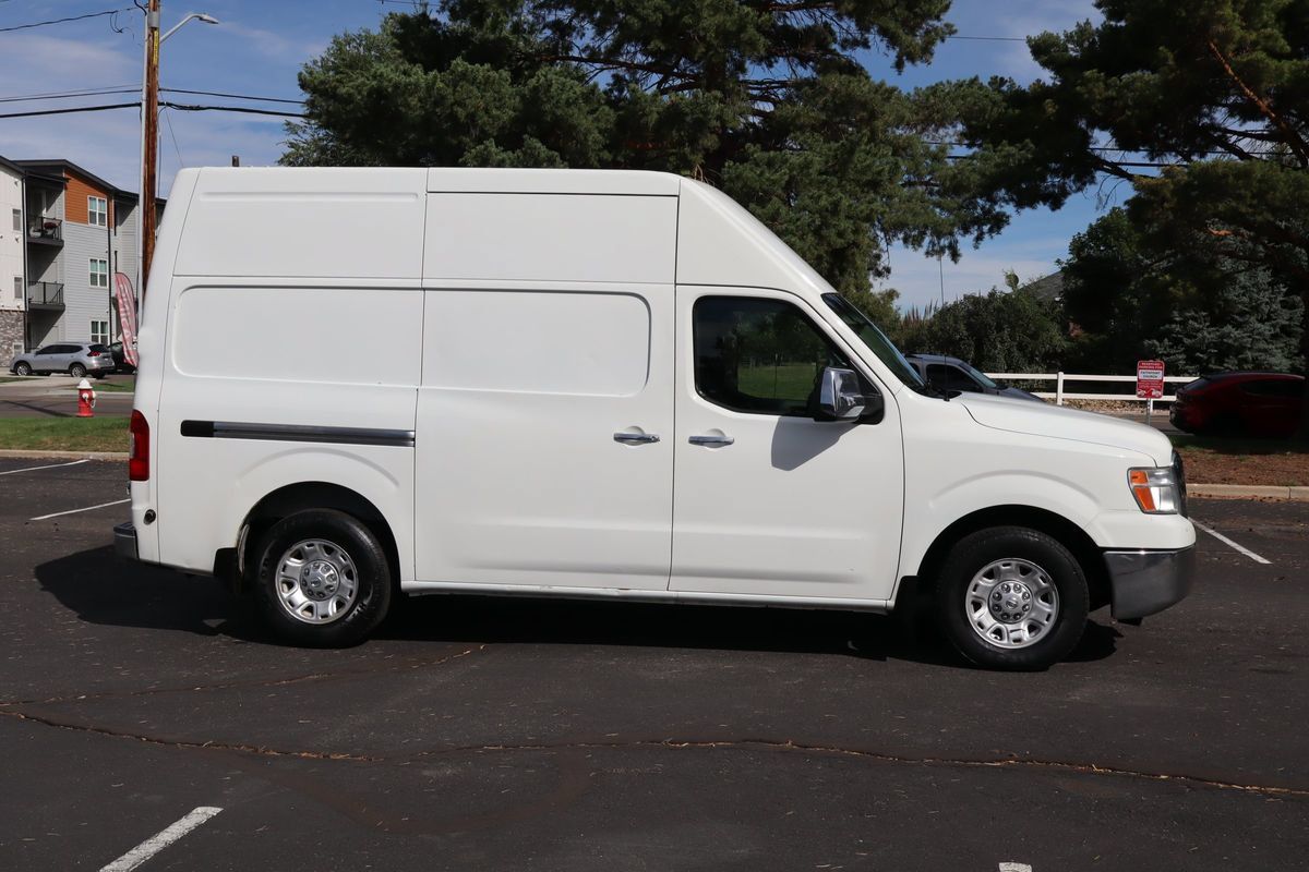 Used 2012 Nissan NV 3500 SV w/ Side Curtain Airbag Pkg RWD image 3