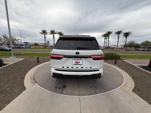 Used 2024 Toyota Sequoia Limited image 6