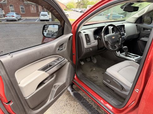 Used 2016 Chevrolet Colorado LT w/ LT Convenience Package image 10
