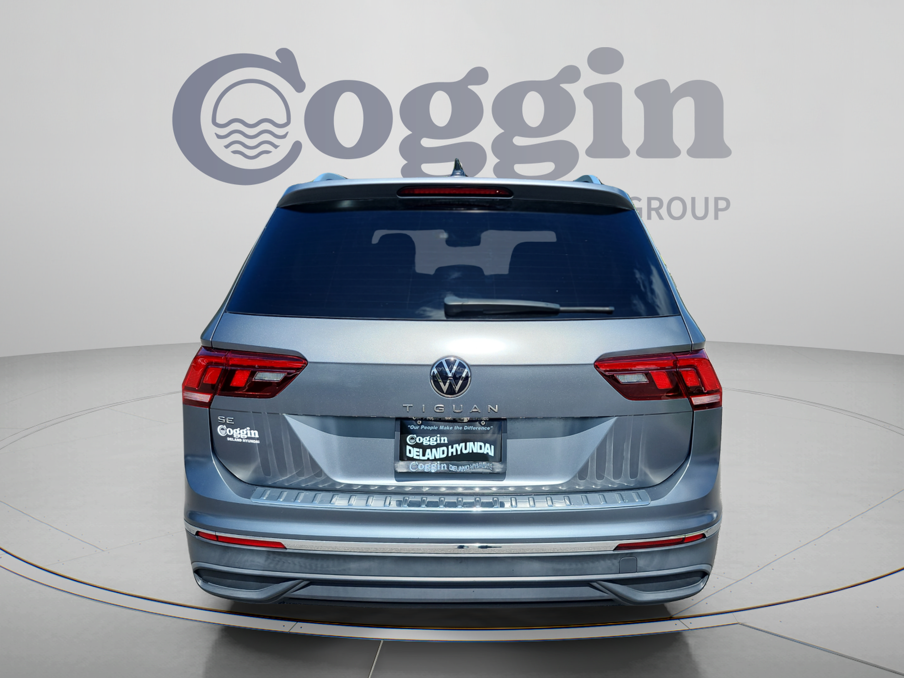 Used 2022 Volkswagen Tiguan SE FWD image 4