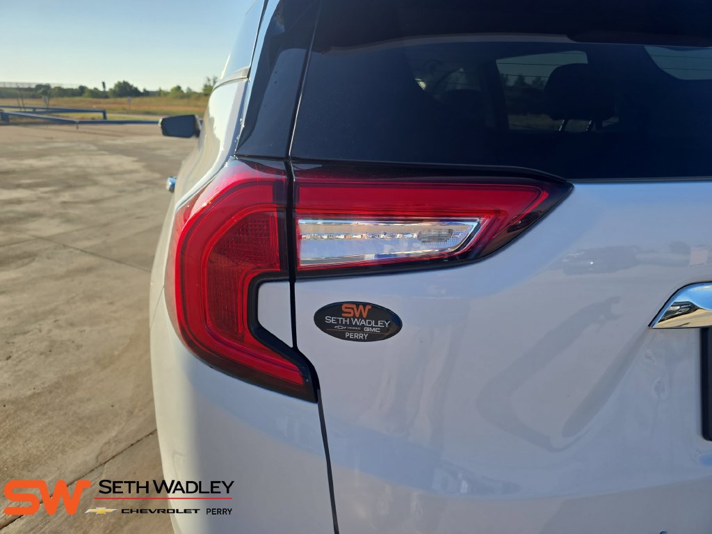 Used 2024 GMC Terrain Denali AWD/4WD image 35
