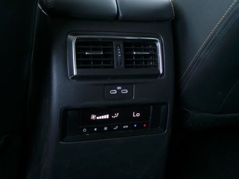 Certified 2024 MAZDA CX-90 Plug-In Hybrid w/ Preferred AWD/4WD image 36