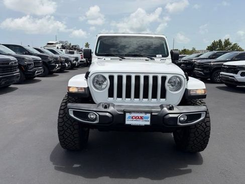 Used 2022 Jeep Wrangler Unlimited Sahara AWD/4WD image 2