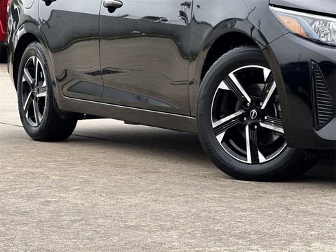 Used 2024 Nissan Sentra SV image 12