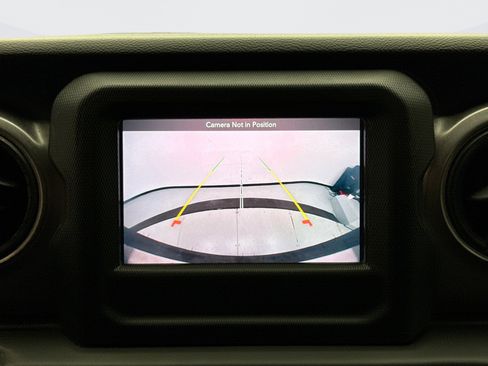 Used 2021 Jeep Wrangler Sport image 14