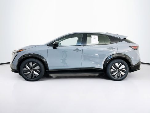 Used 2024 Nissan Ariya AWD image 4