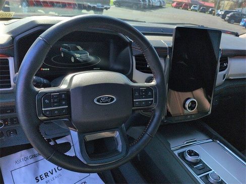 Used 2022 Ford Expedition Timberline image 12