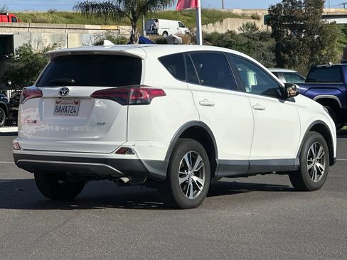 Used 2017 Toyota RAV4 XLE w/ Carpet Mat Package image 5