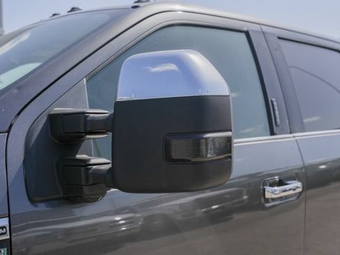 Used 2018 Ford F250 Platinum w/ Platinum Ultimate Package AWD/4WD image 19