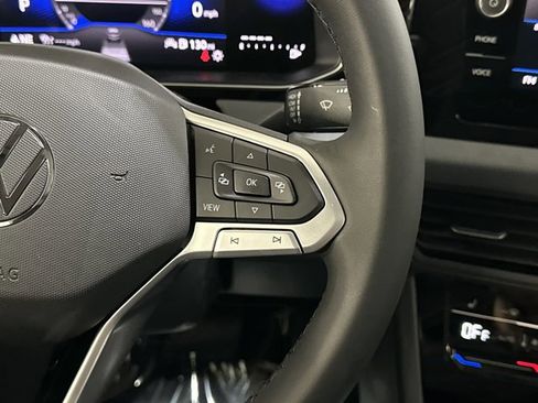 New 2026 Volkswagen Jetta SE FWD image 30