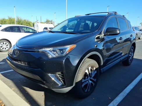 Used 2017 Toyota RAV4 LE w/ Carpet Mat Package FWD image 2