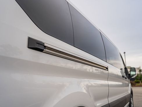 Used 2023 Ford Transit 350 XLT image 21