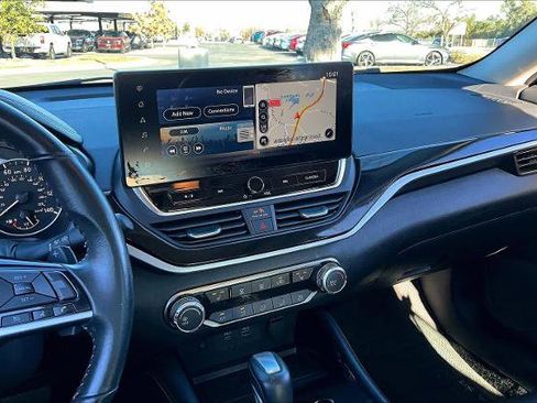 Certified 2024 Nissan Altima 2.5 SR w/ SR Premium Package image 7