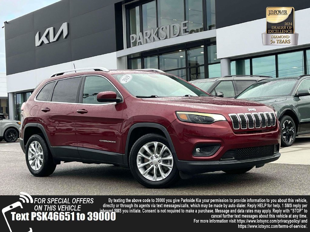 Used 2019 Jeep Cherokee Latitude w/ Popular Appearance Group FWD image 1