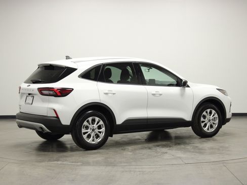 Used 2025 Ford Escape Active image 8
