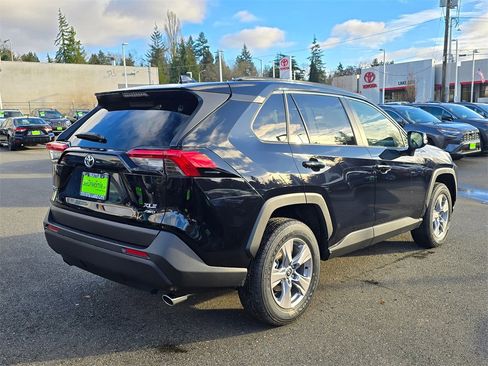 New 2025 Toyota RAV4 XLE image 7