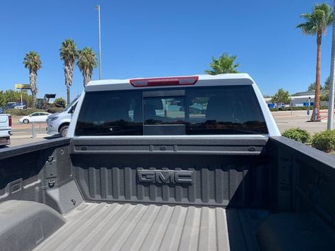 New 2026 GMC Sierra 1500 SLT w/ SLT Premium Plus Package AWD/4WD image 8