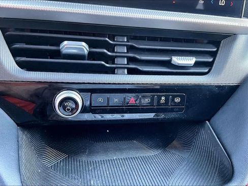 Used 2025 Ford Explorer ST-Line w/ ST-Line Street Pack AWD/4WD image 32