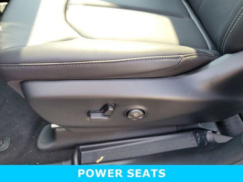 New 2026 Chrysler Pacifica Select image 24