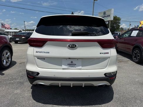 Used 2022 Kia Sportage SX image 4